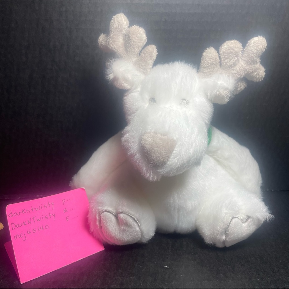 BNWT Bath and Body Works white/cream plush reindeer